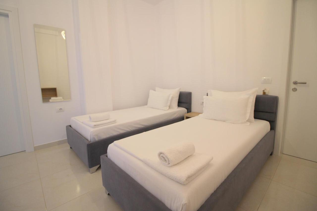 J&B Hotel Ksamil Eksteriør bilde