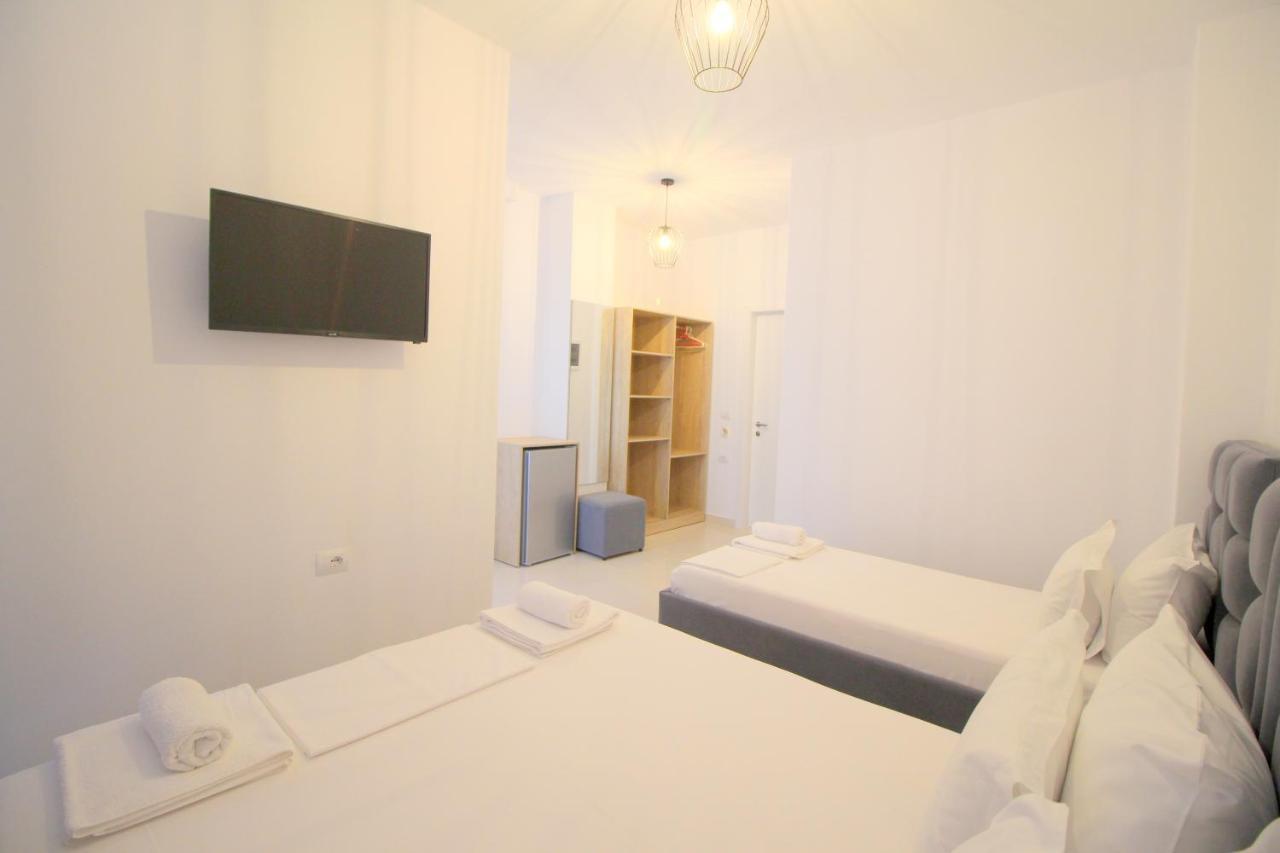 J&B Hotel Ksamil Eksteriør bilde