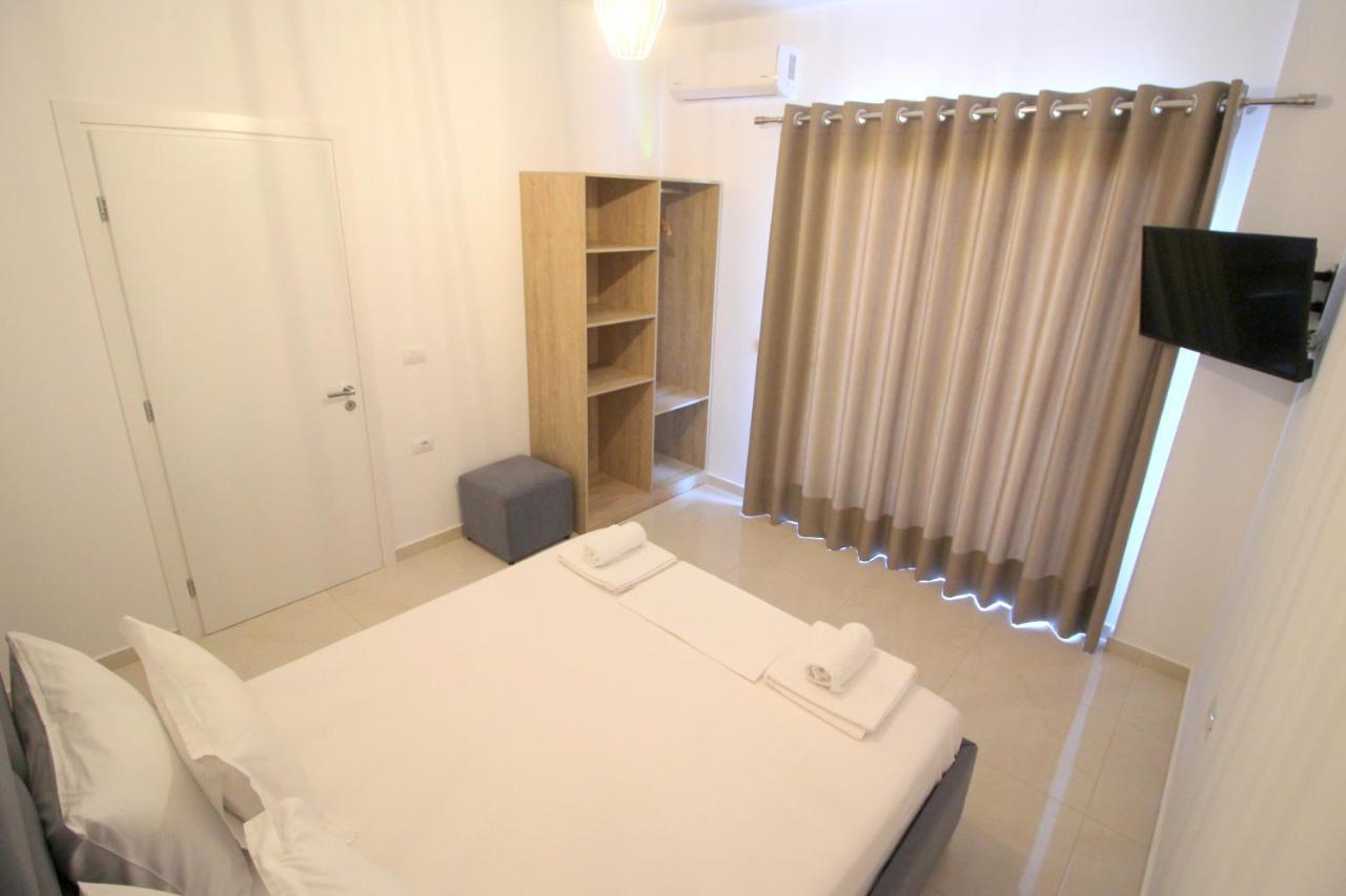 J&B Hotel Ksamil Eksteriør bilde