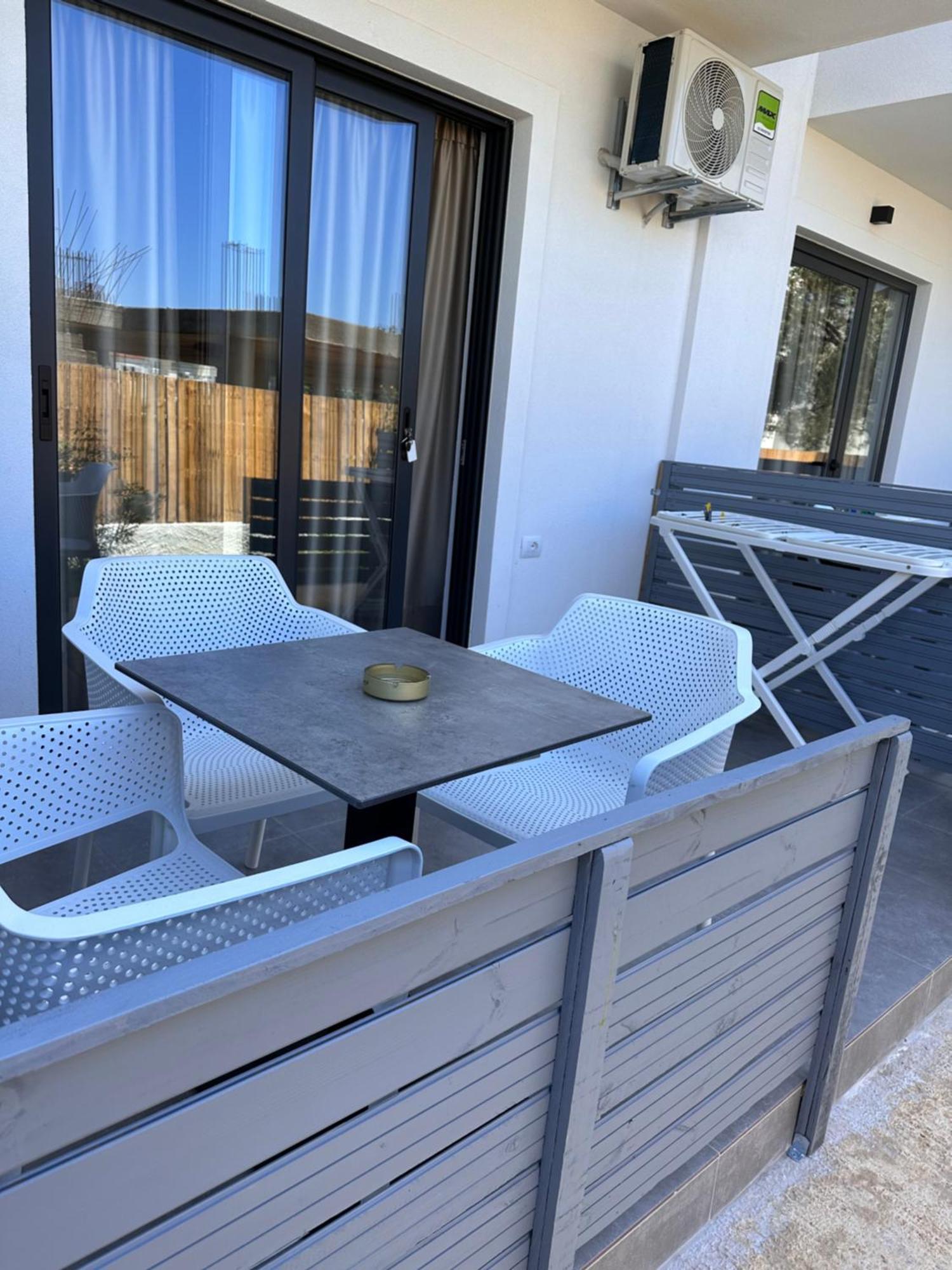 J&B Hotel Ksamil Eksteriør bilde