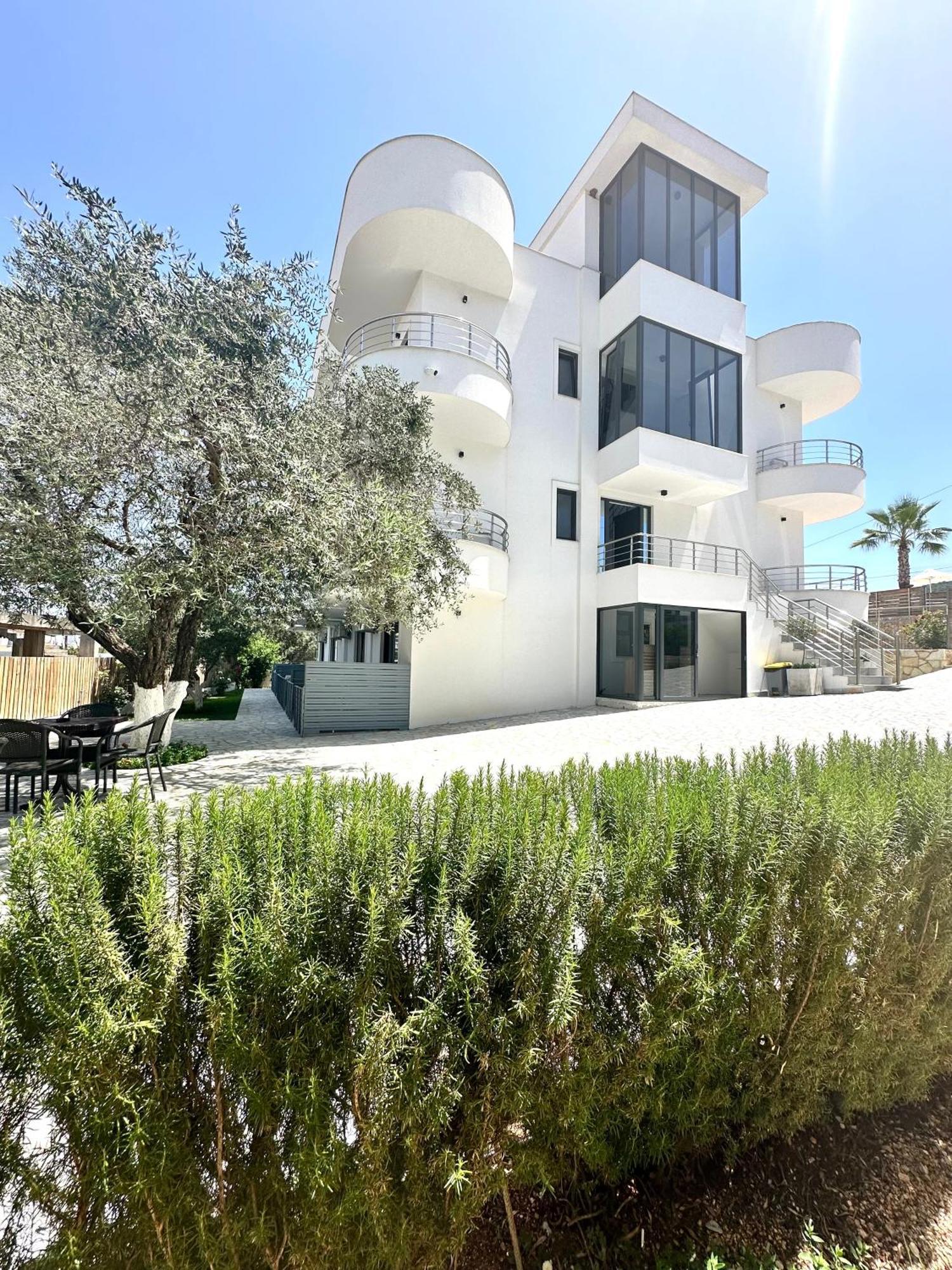 J&B Hotel Ksamil Eksteriør bilde